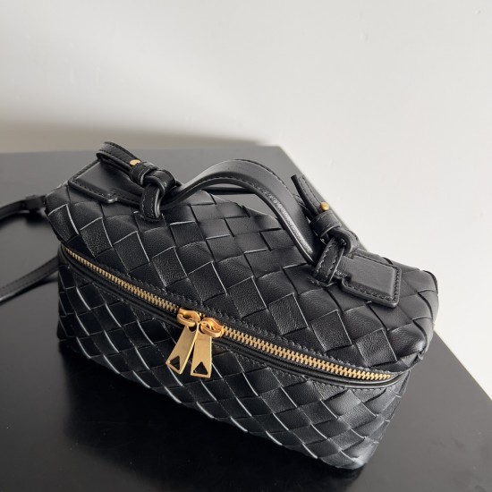 Bottega Veneta Bang Bang
