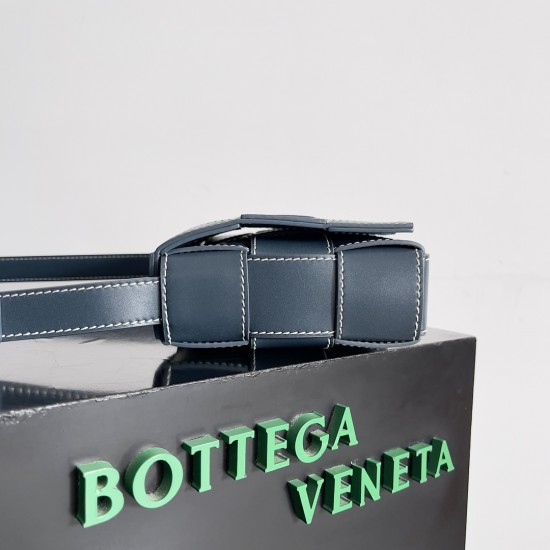 Bottega Veneta Cassette