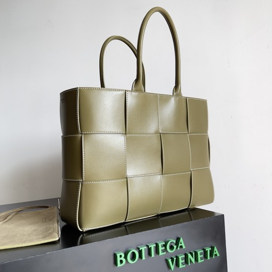 BottegaVeneta Arco Tote