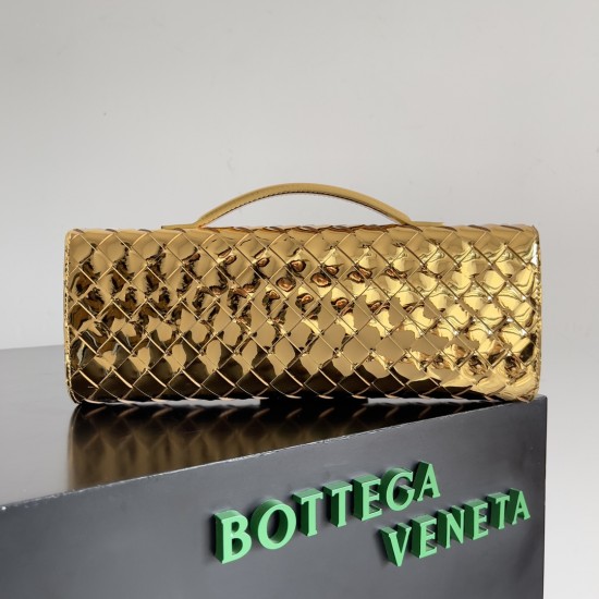 Bottega Veneta Andiamo Clutch