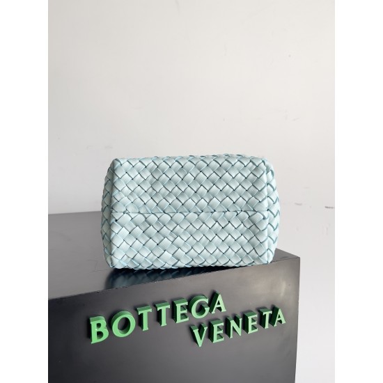 Bottega Veneta Cabat Bucket