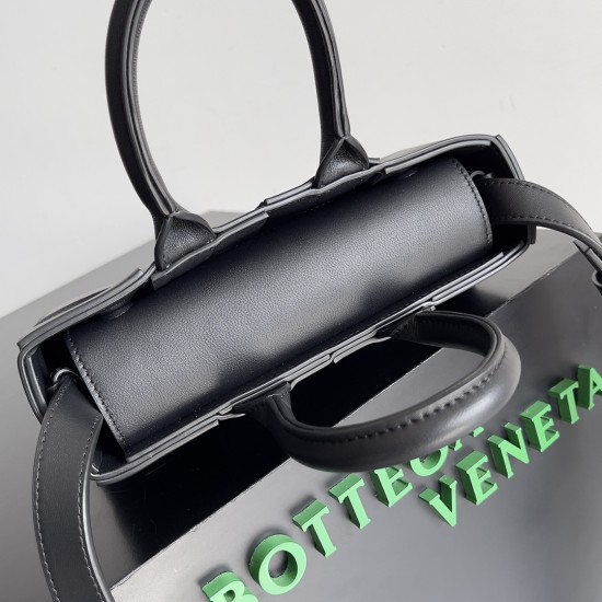 Bottega Veneta Arco Tote Bag
