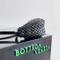 Bottega Veneta Small Cobble Top Handle Bottega Veneta Small Cobble Top Handle