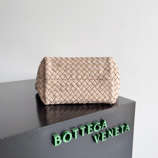Bottega Veneta Mini Cabat