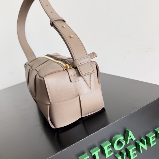 Bottega Veneta Cassette