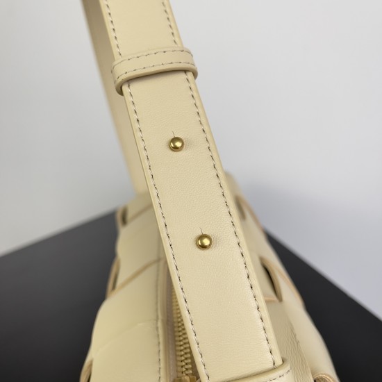 Bottega Veneta Cassette