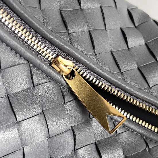 Bottega Veneta Classic Jodie