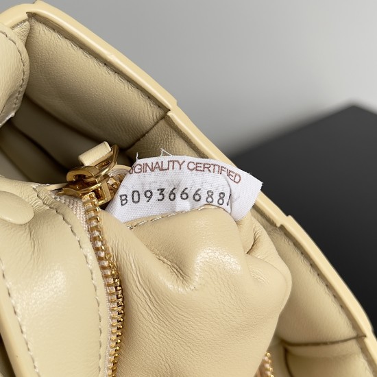 Bottega Veneta Cassette Bottega Veneta Cassette