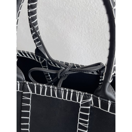 Bottega Veneta Arco Tote Size：30*20*11.5cm