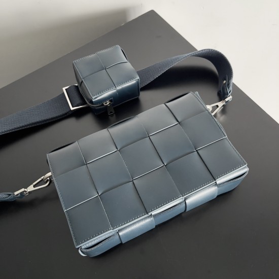 Bottega Veneta Cassette