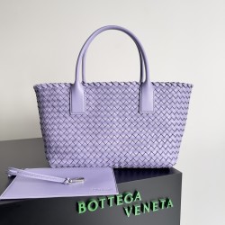 Bottega Veneta Medium Cabat