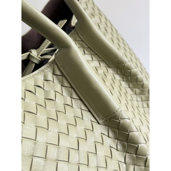 Bottega Veneta Pinacoteca