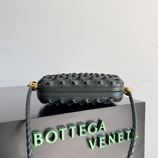 BottegaVeneta Knot Dinner bag