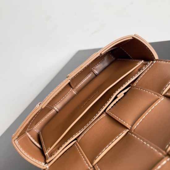 Bottega Veneta Cassette Bottega Veneta Cassette