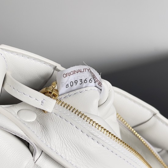 Bottega Veneta Cassette Bottega Veneta Cassette