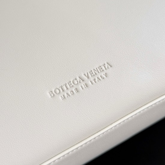 Bottega Veneta Medium Ciao Ciao