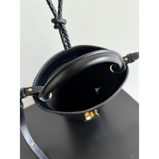 Bottega Veneta Small Liberta Bucket