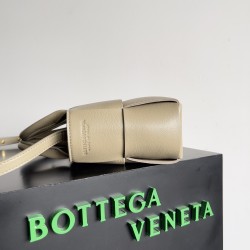 Bottega Veneta Mini Arco Tote