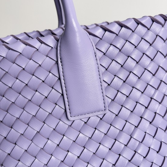 Bottega Veneta Medium Cabat