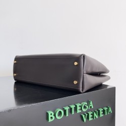 Bottega Veneta Medium Andiamo