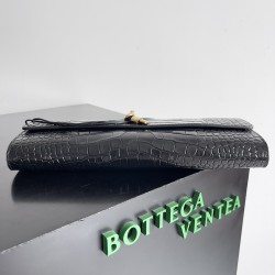 Bottega Veneta Andiamo Clutch Bottega Veneta Andiamo Clutch