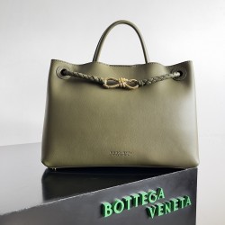 Bottega Veneta Medium Andiamo