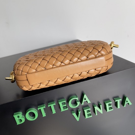 BottegaVeneta Knot On Strap Dinner Package Size: 20.5*6*12.5CM