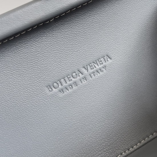 BottegaVeneta Knot Dinner bag