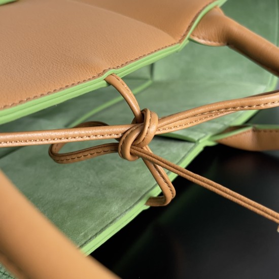 Bottega Veneta Arco Tote Bag