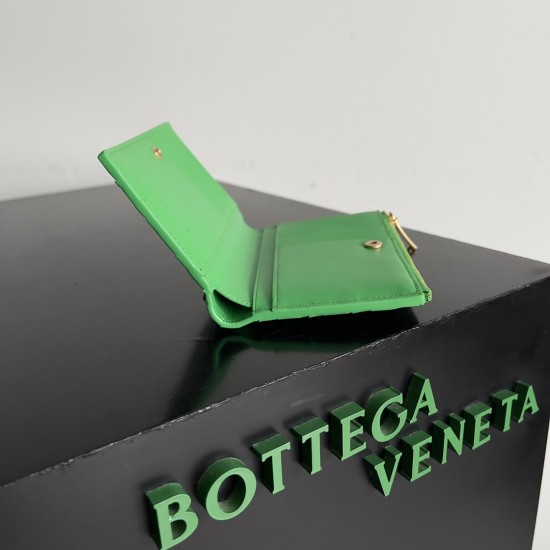 Bottega Veneta Intrecciato Medium Bi-Fold Wallet Bottega Veneta Intrecciato Medium Bi-Fold Wallet