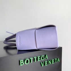 Bottega Veneta Arco Tote Size：30*20*11.5cm