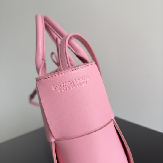Bottega Veneta Arco Tote