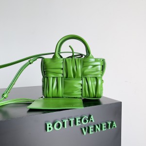 Bottega Veneta Mini Arco Tote