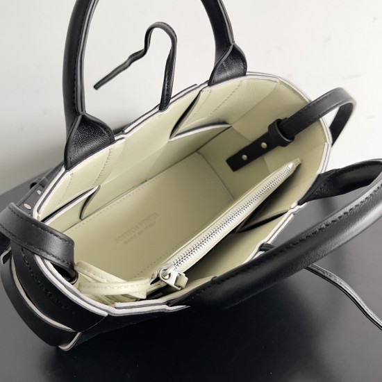 Bottega Veneta Mini Arco Tote