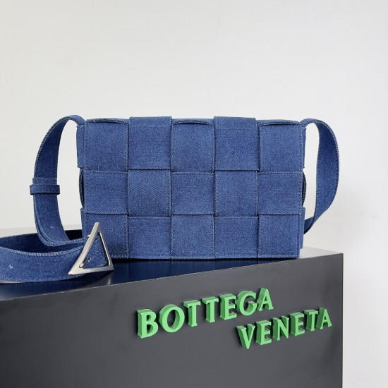 Bottega Veneta Cassette