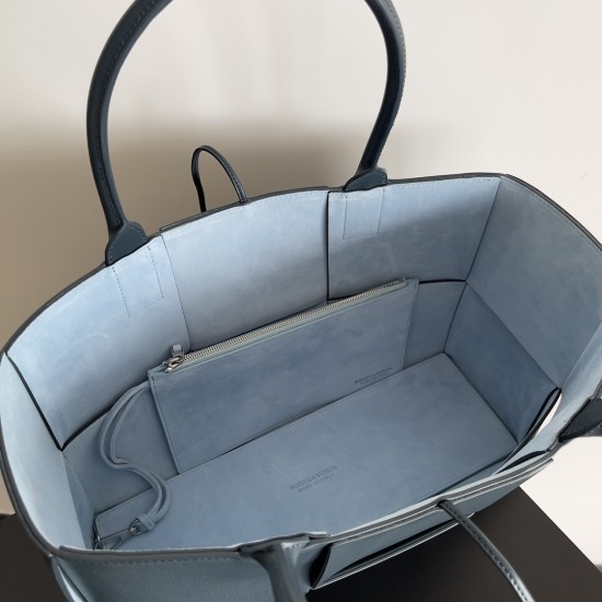 Bottega Veneta Arco Tote Bag