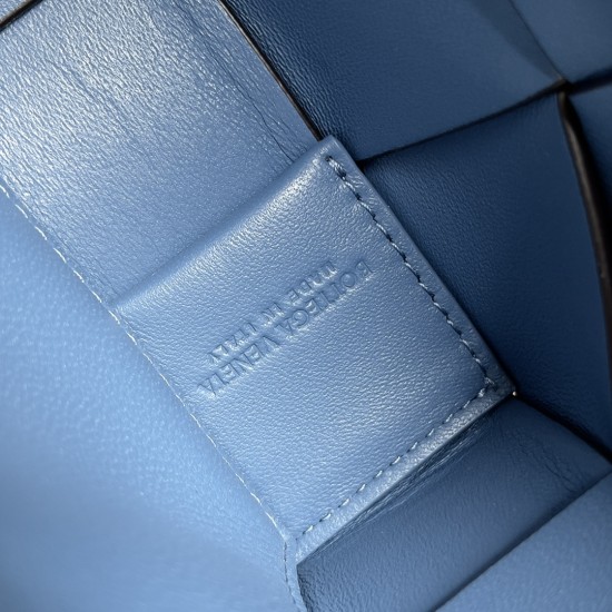 Bottega Veneta Cassette