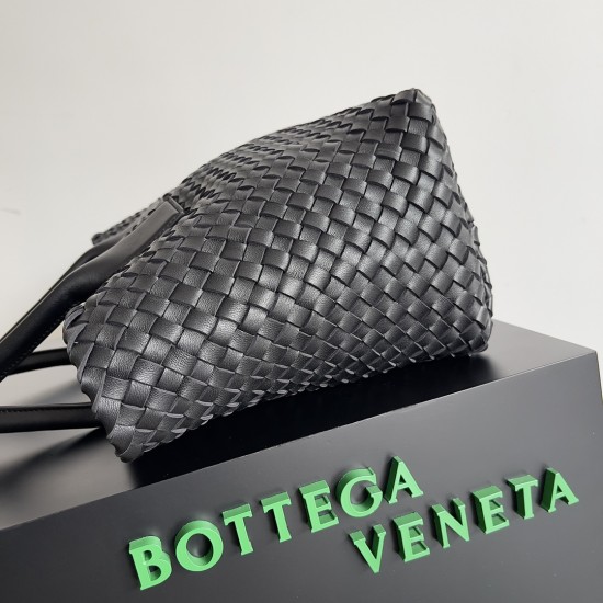 Bottega Veneta Medium Cabat