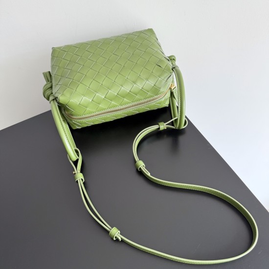 Bottega Veneta Top Handle Loop