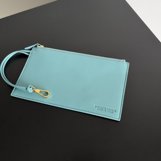 Bottega Veneta Medium Cabat