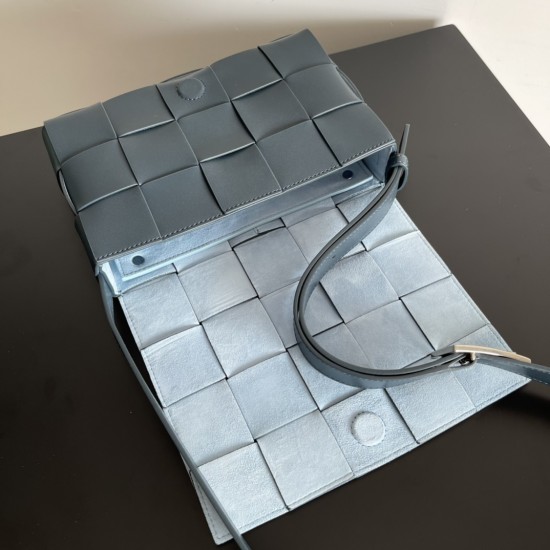 Bottega Veneta Cassette