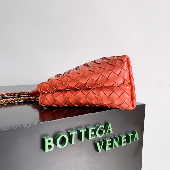 Bottega Veneta Small Andiamo Chain