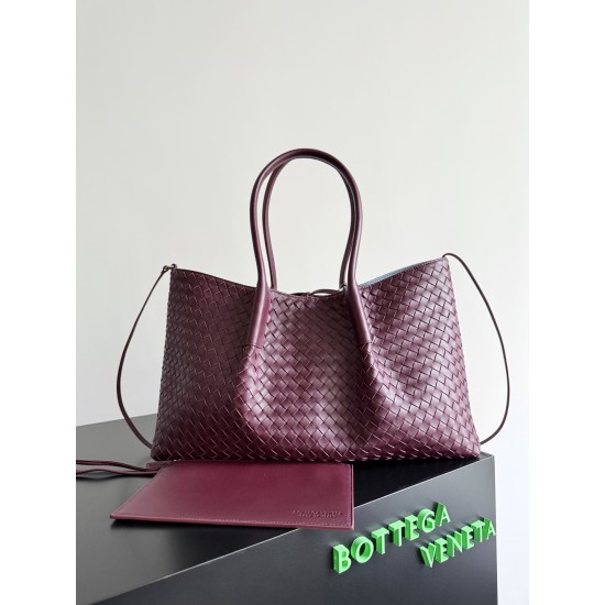 Bottega Veneta Pinacoteca