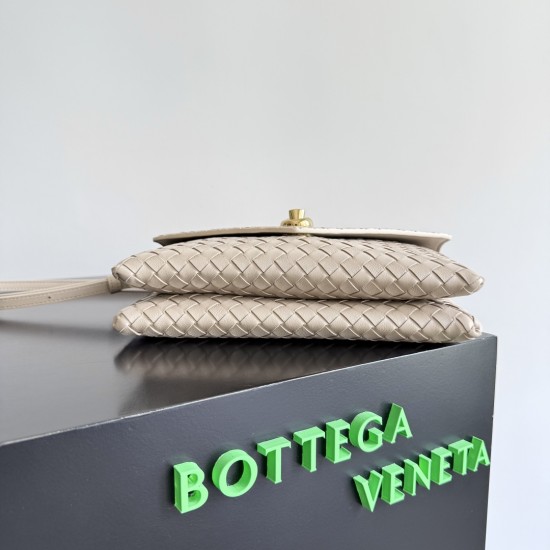 Bottega Veneta Knot Lock