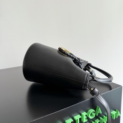 Bottega Veneta Small Liberta Bucket Bottega Veneta Small Liberta Bucket