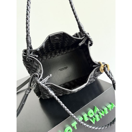 Bottega Veneta Medium Parachute