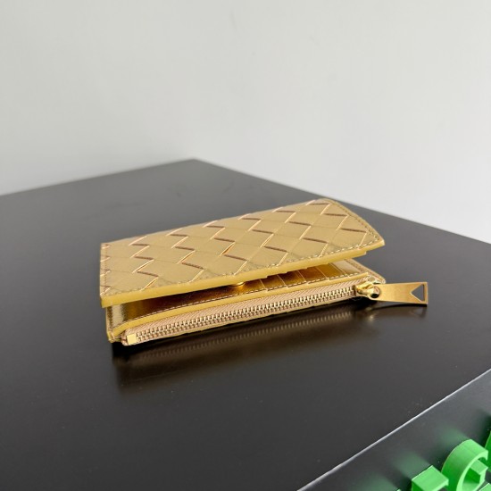 Bottega Veneta Intrecciato Medium Bi-Fold Wallet