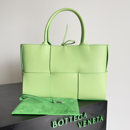 Bottega Veneta Arco Tote Bag