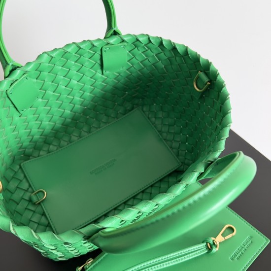 Bottega Veneta Mini Cabat
