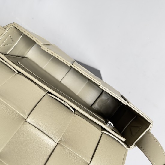 Bottega Veneta Cassette